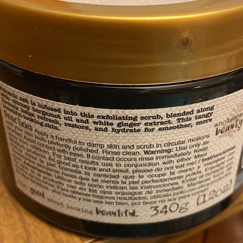 Maui Body Care Retired Detoxifying + Volcanic Ash Body Exfoliating Scrub 12 oz. - Picture 3 of 4
